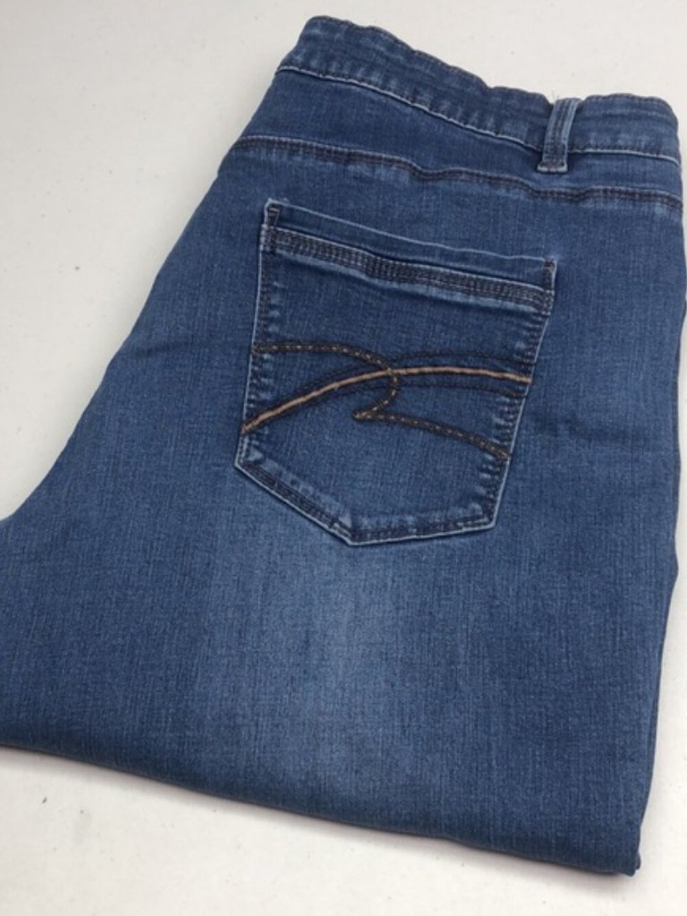 SANTANA WIDE LEG CROP JEANS 14/32x27 ⭐️